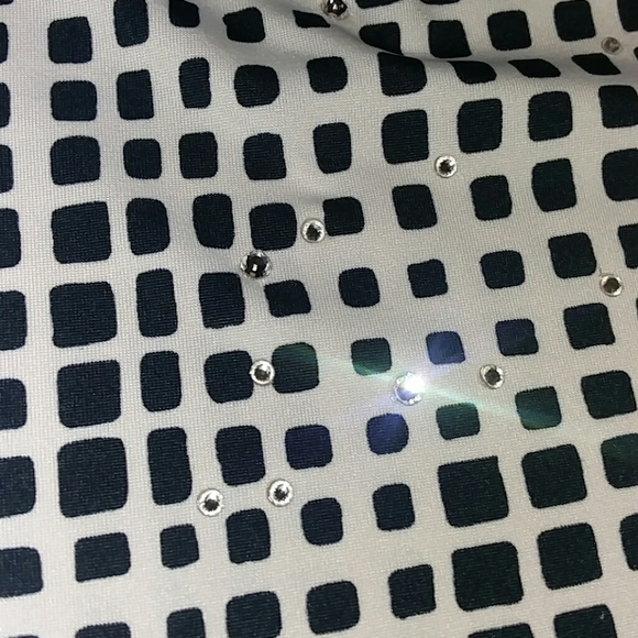 Crystal sparkle geo print sleeveless top - Picture 3 of 6